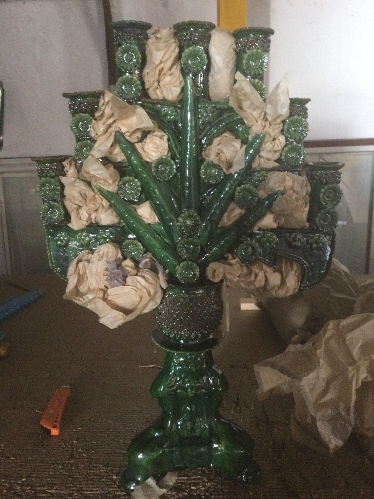 Pieza de artesanía, pintura o escultura 4