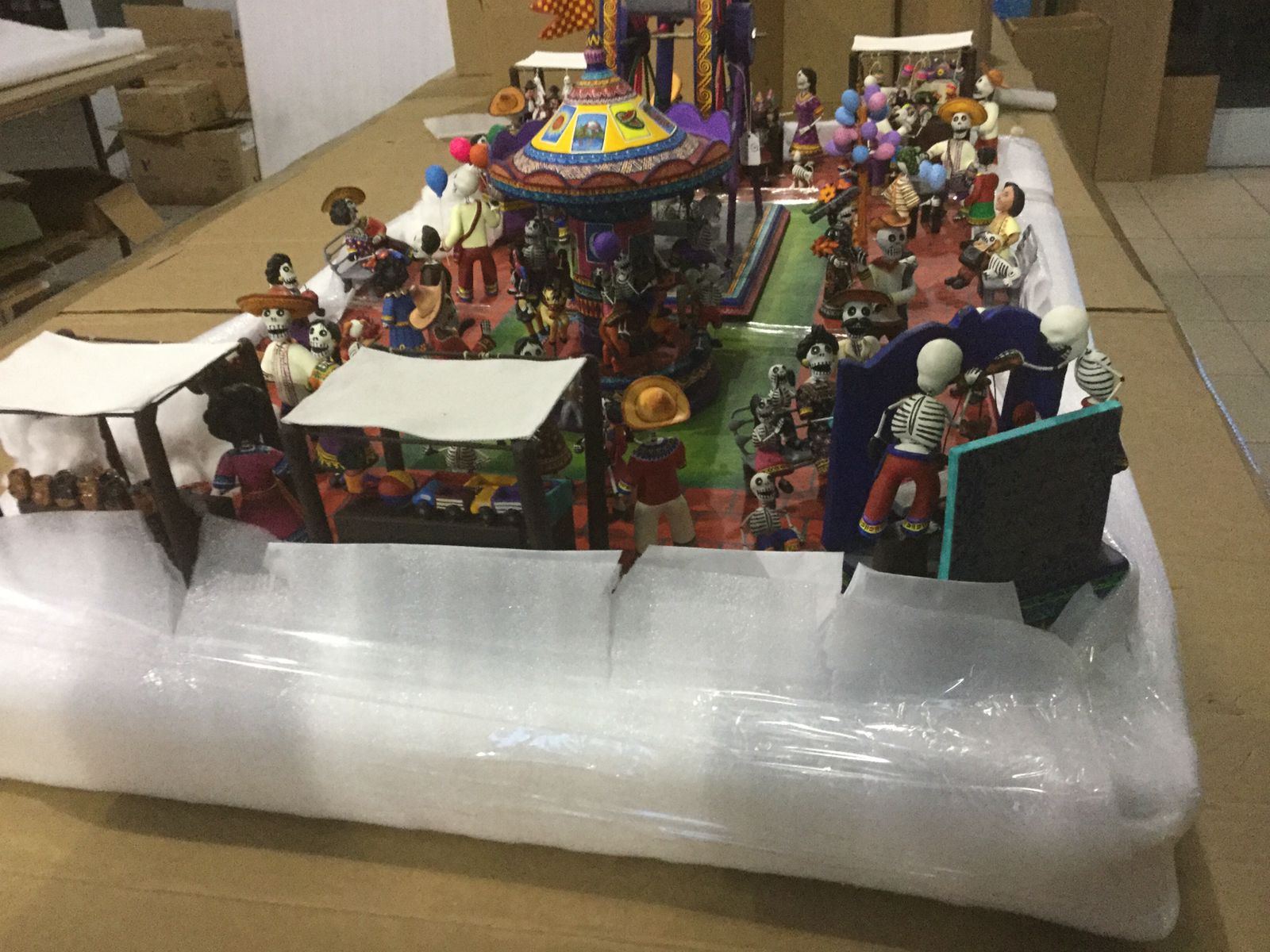 Pieza de artesanía, pintura o escultura 30